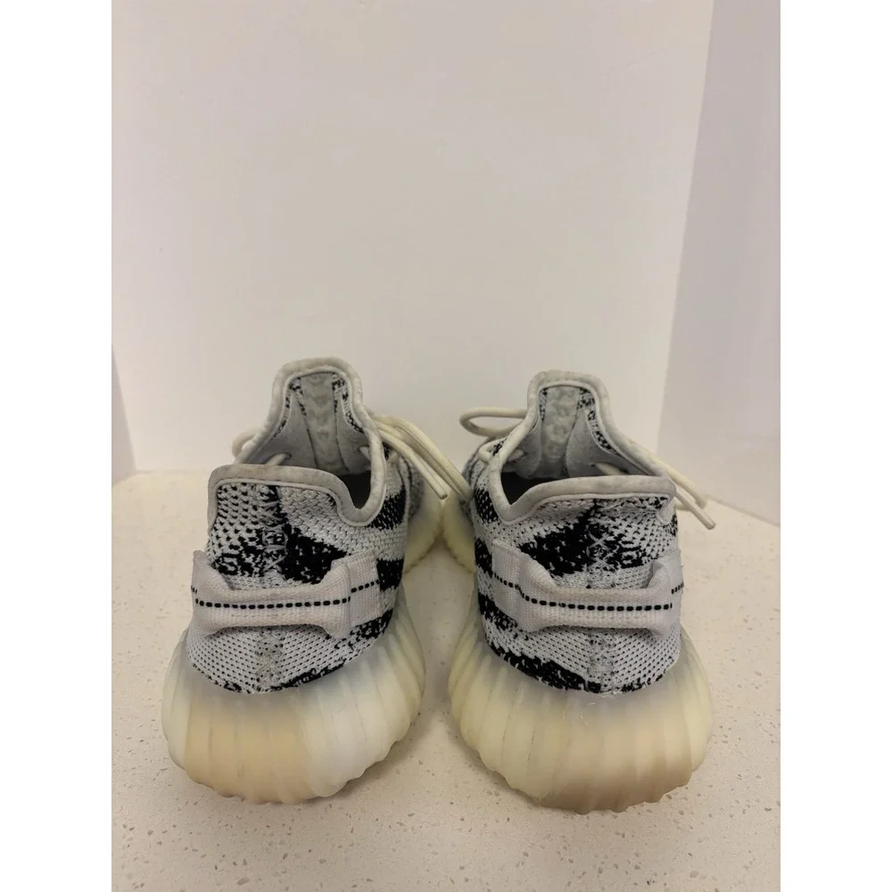 Adidas Yeezy Boost 350 V2 Low Zebra Size 5.5 Kanye West Sneakers